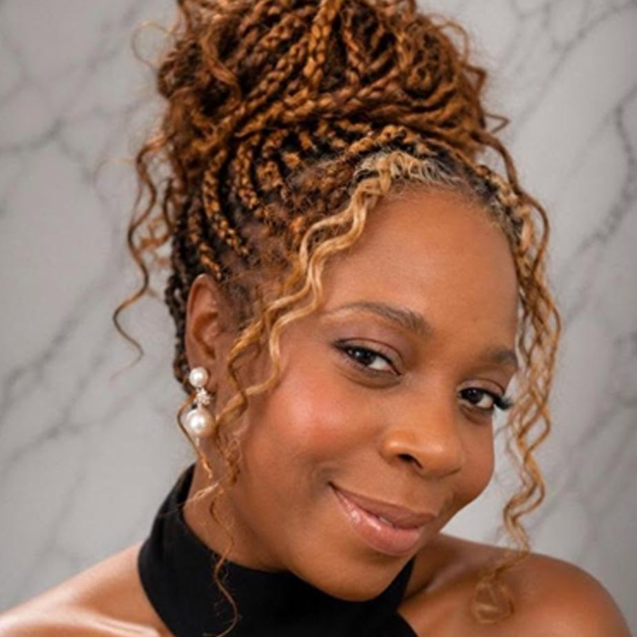 Sharon Williams 925x925-3